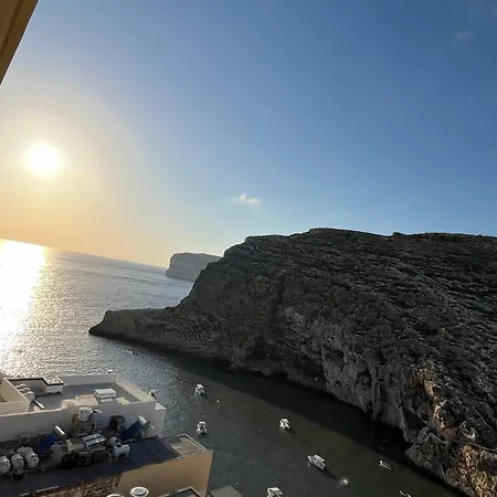 Xlendi - Seafront 2 Bedroom Apartment, Fully Air-Conditioned And Equipped With All Amenities Exterior photo