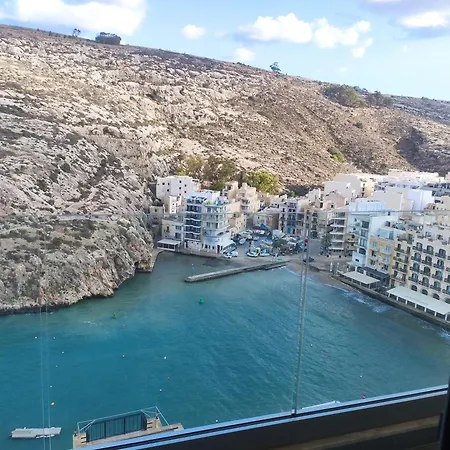 Xlendi - Seafront 2 Bedroom Apartment, Fully Air-Conditioned And Equipped With All Amenities Exterior photo