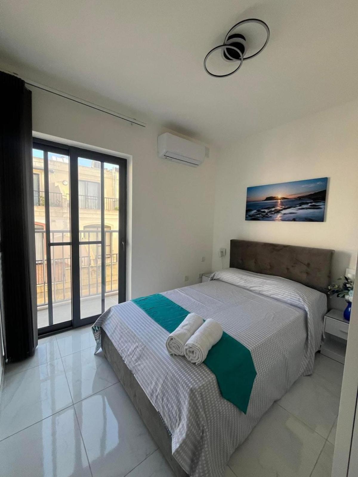 - Seafront 2 Bedroom Apartment, Fully Air-conditioned And Equipped With Amenities