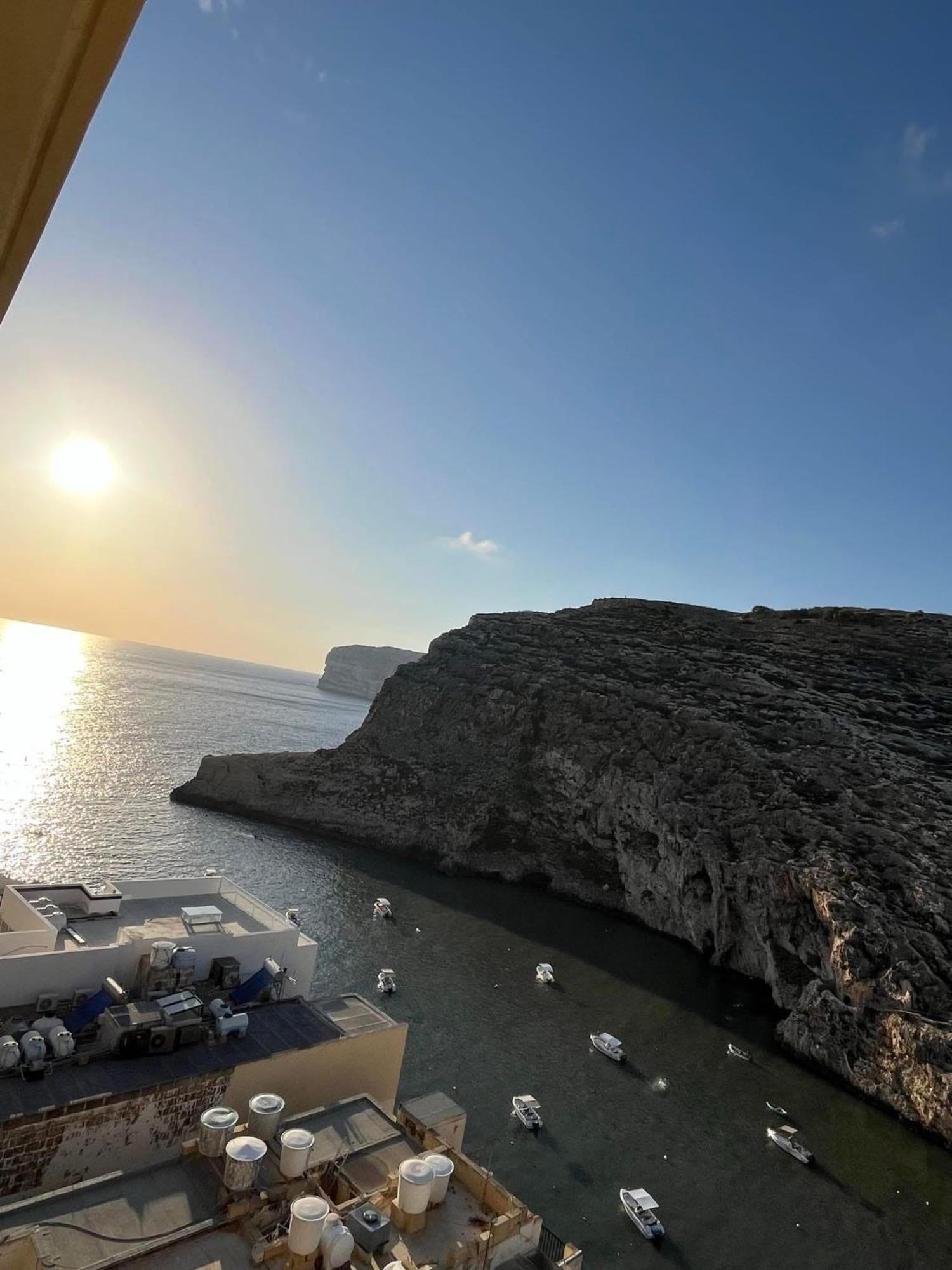 Apartamento - Seafront 2 Bedroom Apartment, Fully Air-conditioned And Equipped With Amenities Xlendi
